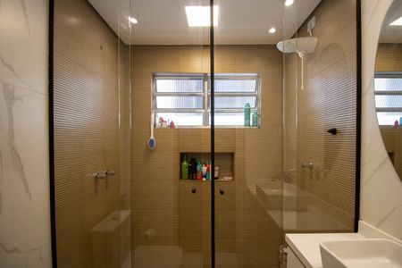 Casa à venda com 180m², 3 quartos e 2 vagas Casa à venda com 180m², 3 quartos e 2 vagasBanheiro Suíte