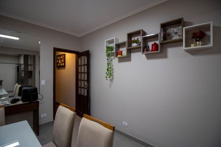 Casa à venda com 180m², 3 quartos e 2 vagas Casa à venda com 180m², 3 quartos e 2 vagasCozinha