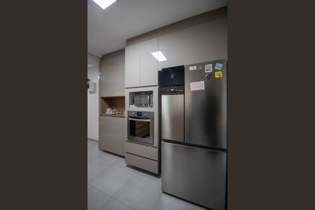 Casa à venda com 180m², 3 quartos e 2 vagas Casa à venda com 180m², 3 quartos e 2 vagasCozinha