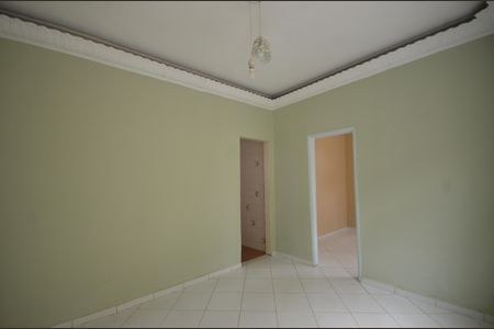 Sala de casa para alugar com 2 quartos, 70m² em Vaz Lobo, Rio de Janeiro