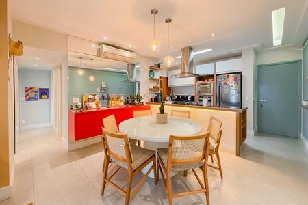 Apartamento para alugar com 98m², 3 quartos e 2 vagas Apartamento para alugar com 98m², 3 quartos e 2 vagasSala