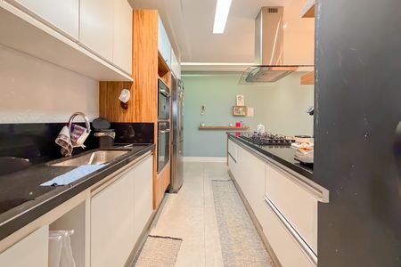 Apartamento para alugar com 98m², 3 quartos e 2 vagas Apartamento para alugar com 98m², 3 quartos e 2 vagasCozinha