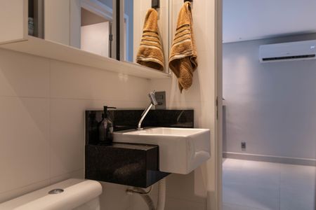 Apartamento à venda com 135m², 2 quartos e 2 vagas Apartamento à venda com 135m², 2 quartos e 2 vagasBanheiro Social