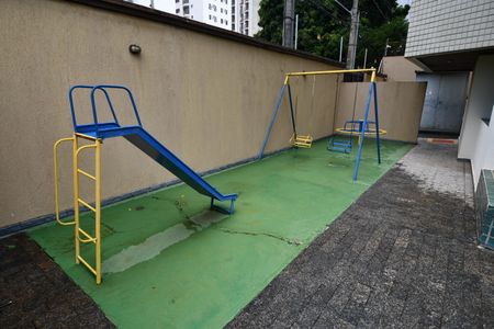 Apartamento à venda com 221m², 3 quartos e 2 vagasÁrea comum - Playground