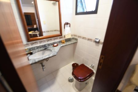 Apartamento à venda com 221m², 3 quartos e 2 vagasLavabo