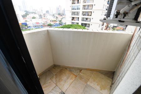 Apartamento à venda com 221m², 3 quartos e 2 vagasQuarto 2  - Sacada