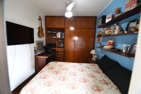 Apartamento à venda com 221m², 3 quartos e 2 vagasQuarto 2 