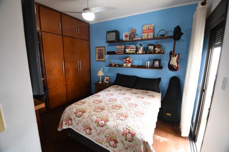 Apartamento à venda com 221m², 3 quartos e 2 vagasQuarto 2 