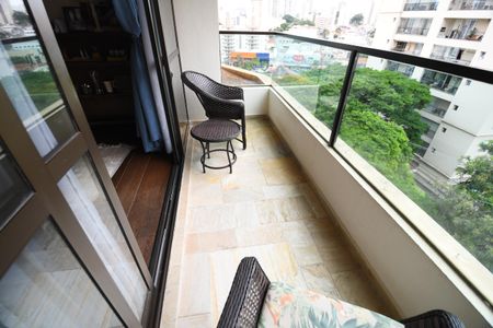 Sala - Sacada de apartamento à venda com 3 quartos, 221m² em Cambuí, Campinas