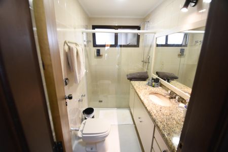Apartamento à venda com 221m², 3 quartos e 2 vagasBanheiro Social