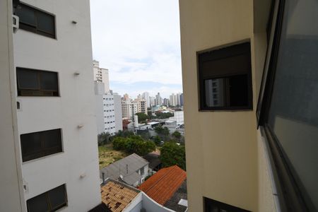Apartamento à venda com 221m², 3 quartos e 2 vagasÁrea de Serviço - Vista