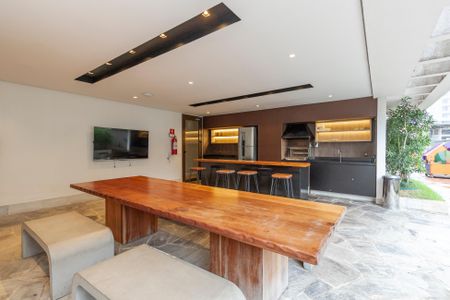 Apartamento à venda com 178m², 3 quartos e 2 vagasChurrasqueira