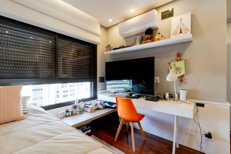 Apartamento à venda com 178m², 3 quartos e 2 vagasSuíte 2