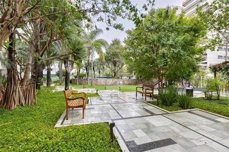 Apartamento à venda com 210m², 4 quartos e 2 vagas Apartamento à venda com 210m², 4 quartos e 2 vagasÁrea comum