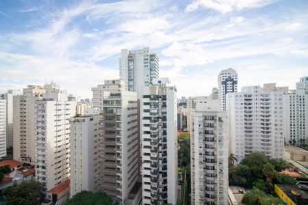 Apartamento à venda com 210m², 4 quartos e 2 vagas Apartamento à venda com 210m², 4 quartos e 2 vagasTerraço - Vista