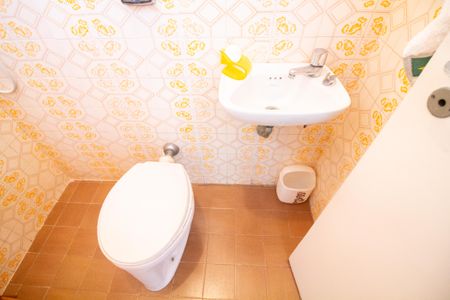 Apartamento à venda com 210m², 4 quartos e 2 vagas Apartamento à venda com 210m², 4 quartos e 2 vagasBanheiro de Serviço