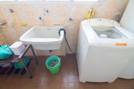 Apartamento à venda com 210m², 4 quartos e 2 vagas Apartamento à venda com 210m², 4 quartos e 2 vagasÁrea de Serviço