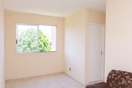 Sala de apartamento para alugar com 2 quartos, 52m² em Cosmos, Rio de Janeiro