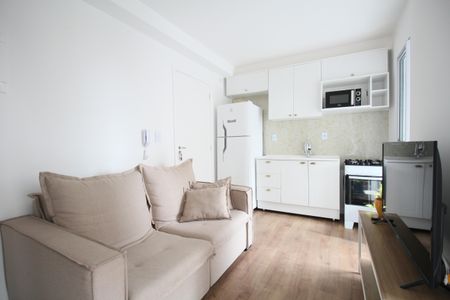 Sala de kitnet/studio para alugar com 1 quarto, 32m² em Jardim Monte Kemel, São Paulo