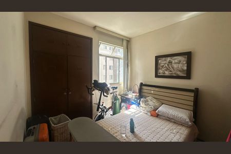 Quarto  de apartamento à venda com 3 quartos, 70m² em Santo Antônio, Belo Horizonte