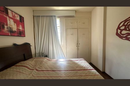 Quarto  de apartamento à venda com 3 quartos, 70m² em Santo Antônio, Belo Horizonte