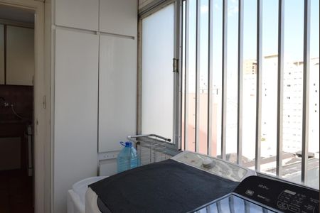 Apartamento à venda com 103m², 2 quartos e 1 vagaÁrea de Serviço