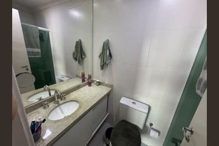 Apartamento à venda com 63m², 2 quartos e 1 vaga Apartamento à venda com 63m², 2 quartos e 1 vagaBanheiro