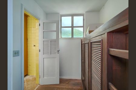 Apartamento à venda com 125m², 3 quartos e 1 vaga Apartamento à venda com 125m², 3 quartos e 1 vagaQuarto de Serviço