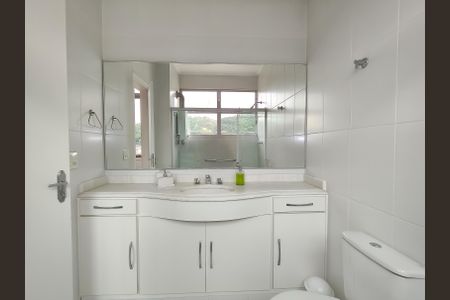 Apartamento à venda com 125m², 3 quartos e 1 vaga Apartamento à venda com 125m², 3 quartos e 1 vagaBanheiro da Suíte