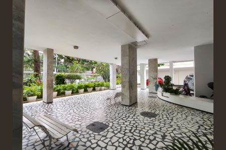 Apartamento à venda com 125m², 3 quartos e 1 vaga Apartamento à venda com 125m², 3 quartos e 1 vagaFachada e portaria