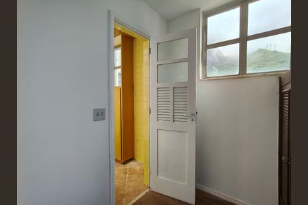 Apartamento à venda com 125m², 3 quartos e 1 vaga Apartamento à venda com 125m², 3 quartos e 1 vagaQuarto de Serviço