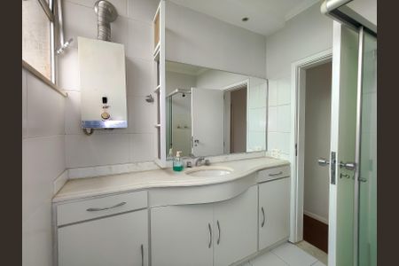 Apartamento à venda com 125m², 3 quartos e 1 vaga Apartamento à venda com 125m², 3 quartos e 1 vagaBanheiro Corredor