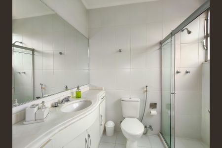 Apartamento à venda com 125m², 3 quartos e 1 vaga Apartamento à venda com 125m², 3 quartos e 1 vagaBanheiro da Suíte