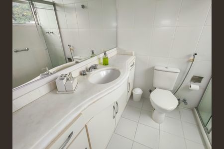 Apartamento à venda com 125m², 3 quartos e 1 vaga Apartamento à venda com 125m², 3 quartos e 1 vagaBanheiro da Suíte