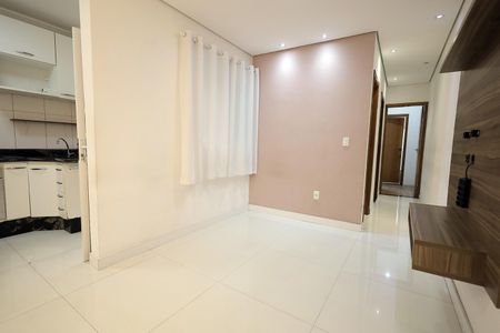 Sala de apartamento para alugar com 2 quartos, 56m² em Vila Progresso, Santo André