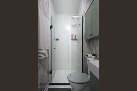 Banheiro de apartamento à venda com 1 quarto, 104m² em Jardim Monte Kemel, São Paulo