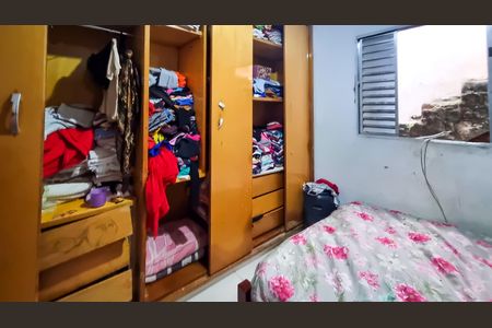 quarto 2 de casa para alugar com 2 quartos, 62m² em Parque Regina, São Paulo