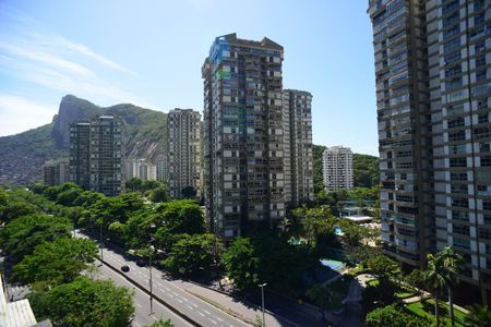 Apartamento à venda com 125m², 2 quartos e 2 vagas Apartamento à venda com 125m², 2 quartos e 2 vagasVista Terraço