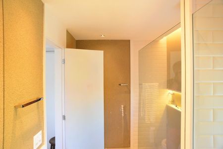 Apartamento à venda com 125m², 2 quartos e 2 vagas Apartamento à venda com 125m², 2 quartos e 2 vagasBanheiro Suíte 2