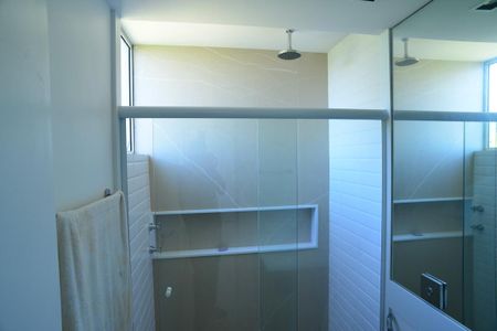 Apartamento à venda com 125m², 2 quartos e 2 vagas Apartamento à venda com 125m², 2 quartos e 2 vagasBanheiro Suíte 1