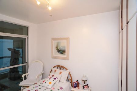 Apartamento à venda com 170m², 3 quartos e 2 vagasQuarto 2