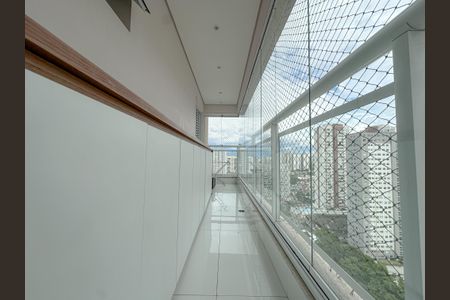 Apartamento à venda com 145m², 3 quartos e 3 vagasVaranda