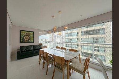 Apartamento à venda com 145m², 3 quartos e 3 vagasVaranda