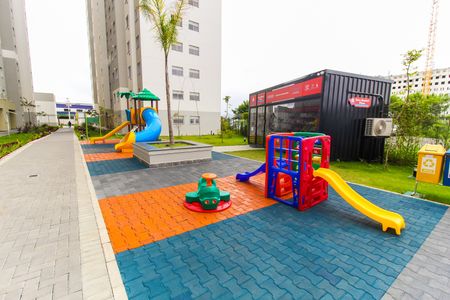 Apartamento à venda com 40m², 2 quartos e sem vagaÁrea comum - Playground