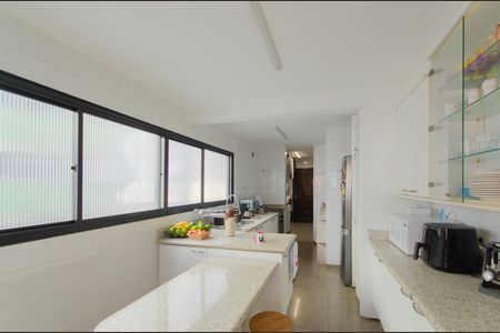Apartamento à venda com 269m², 4 quartos e 3 vagasCozinha