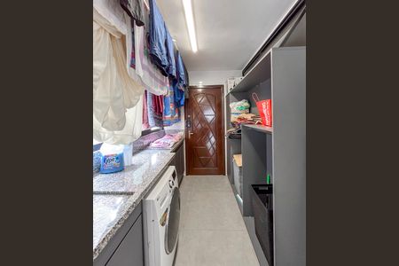 Apartamento à venda com 269m², 4 quartos e 3 vagas Apartamento à venda com 269m², 4 quartos e 3 vagasÁrea de Serviço