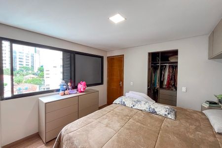Apartamento à venda com 269m², 4 quartos e 3 vagas Apartamento à venda com 269m², 4 quartos e 3 vagasSuite 1