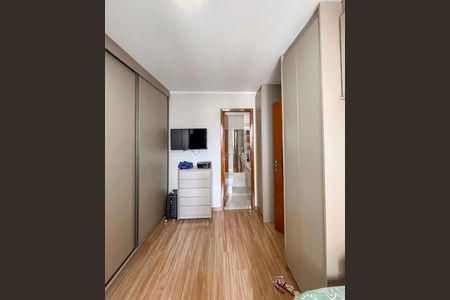 Apartamento à venda com 269m², 4 quartos e 3 vagas Apartamento à venda com 269m², 4 quartos e 3 vagasSuite 2