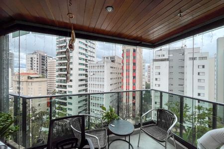 Apartamento à venda com 269m², 4 quartos e 3 vagas Apartamento à venda com 269m², 4 quartos e 3 vagasSacada