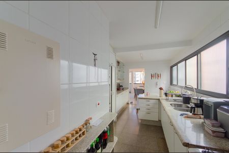 Apartamento à venda com 269m², 4 quartos e 3 vagasCozinha